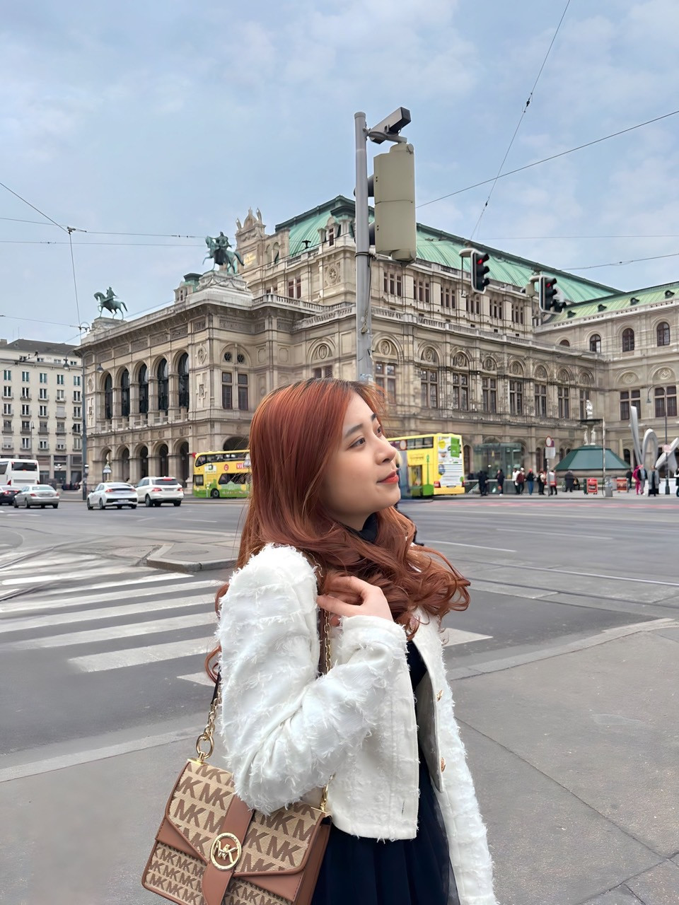 Minh Anh tại thủ đô Viên - Áo. Minh Anh tại thủ đô Viên - Áo.