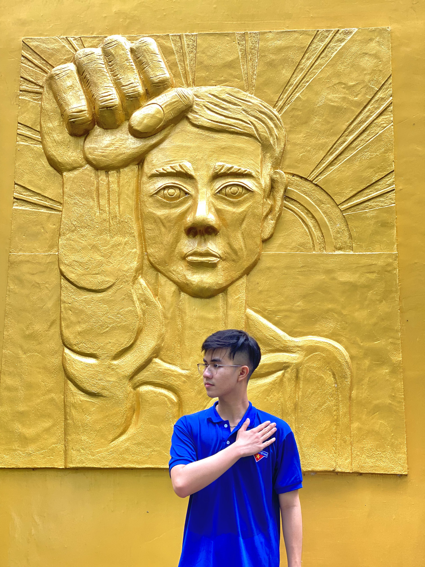 Tham gia Hành trình về nguồn tại căn cứ cách mạng núi Dinh. Tham gia Hành trình về nguồn tại căn cứ cách mạng núi Dinh.