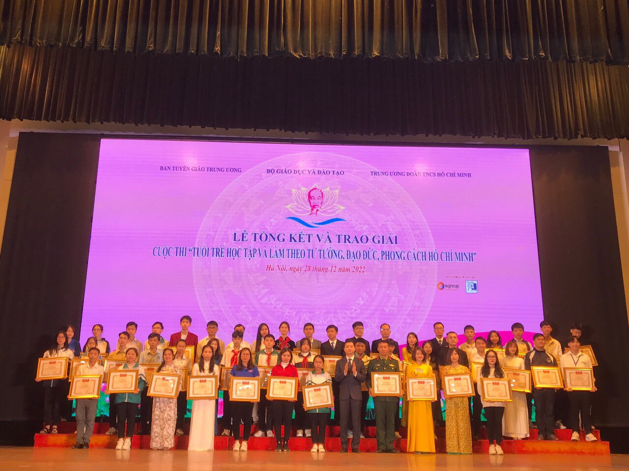 Giải Tư cuộc thi Học và làm theo Bác.