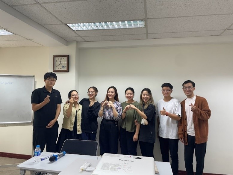 Bài giảng “Desinging Customer Experience” do ThS.Trần Hồng Hạnh giảng dạy.