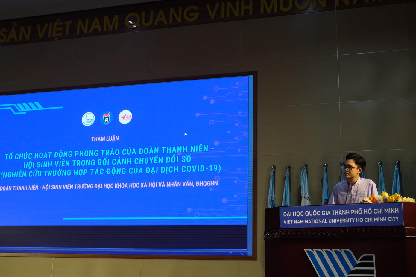 Kim Tùng tham luận tại Hội nghị.