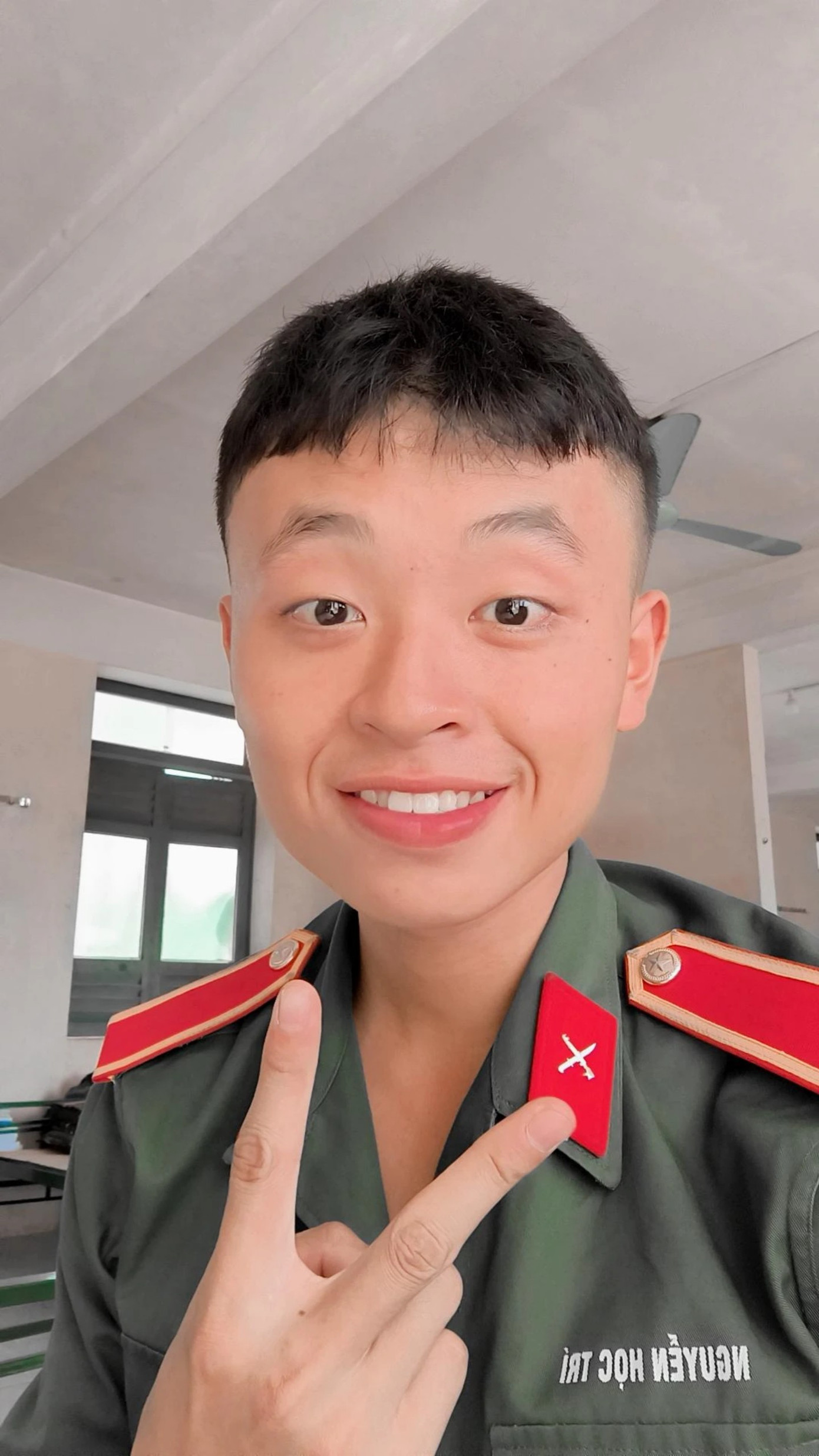 Nguyễn Học Trí - Học viên năm 4 trường Sỹ quan Lục quân 1. Nguyễn Học Trí - Học viên năm 4 trường Sỹ quan Lục quân 1.