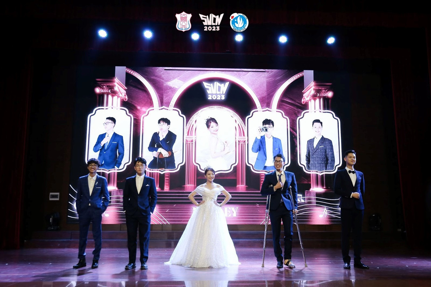 Top 5 thí sinh xuất sắc lọt vào chung kết “Sinh Viên Của Năm 2023”. Top 5 thí sinh xuất sắc lọt vào chung kết “Sinh Viên Của Năm 2023”.