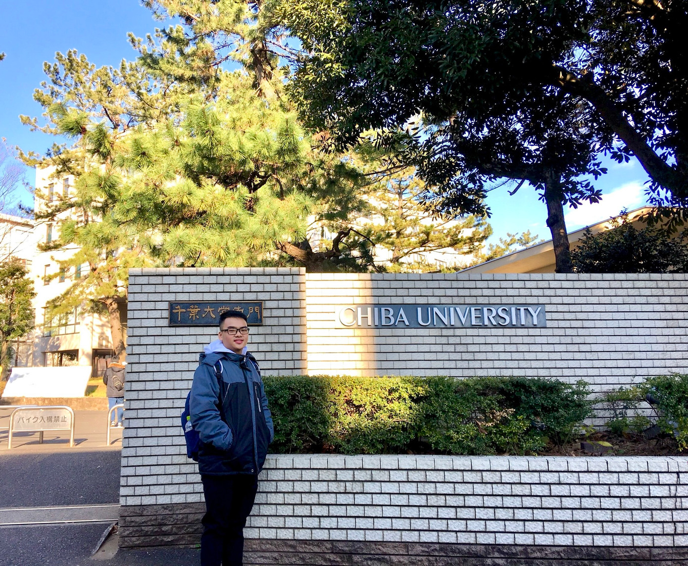 Mọi sự cố gắng luôn được đền đáp xứng đáng. Mọi sự cố gắng luôn được đền đáp xứng đáng.