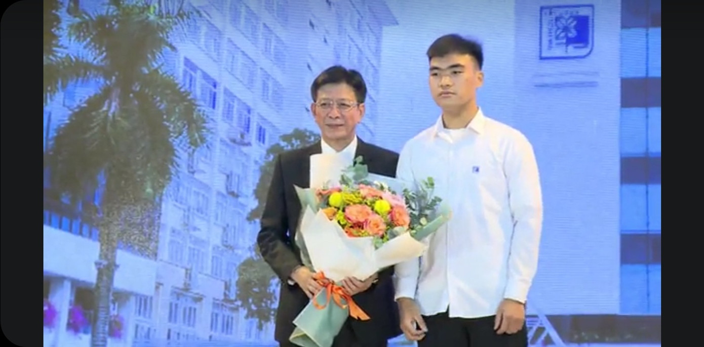 Nguyễn Xuân Bách là thủ khoa đầu vào của trường Đại học Xây dựng Hà Nội.