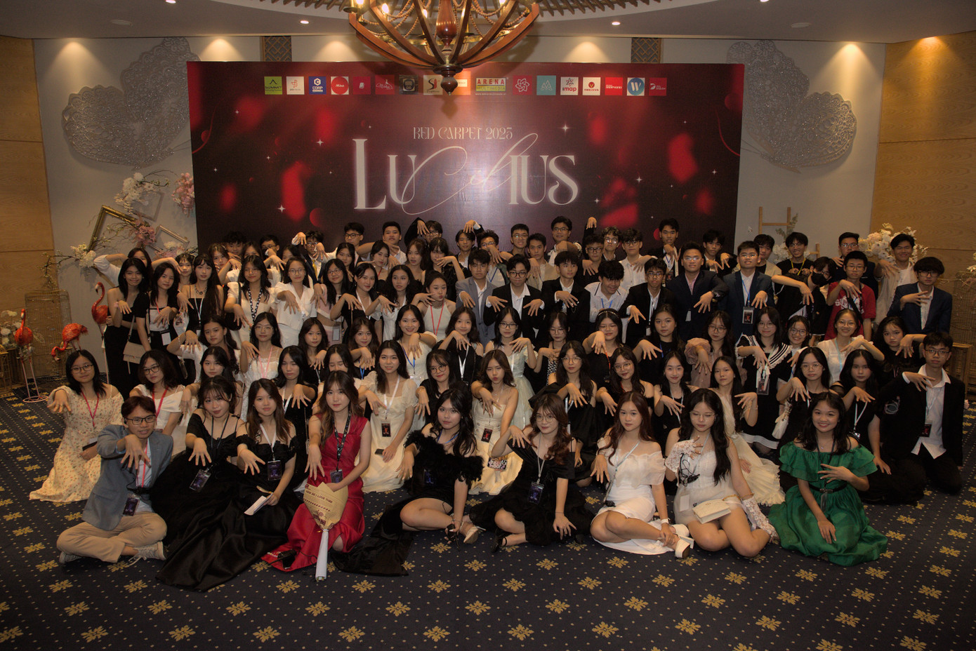 BTC Red Carpet - Thảm đỏ Chuyên Sư Phạm. BTC Red Carpet - Thảm đỏ Chuyên Sư Phạm.