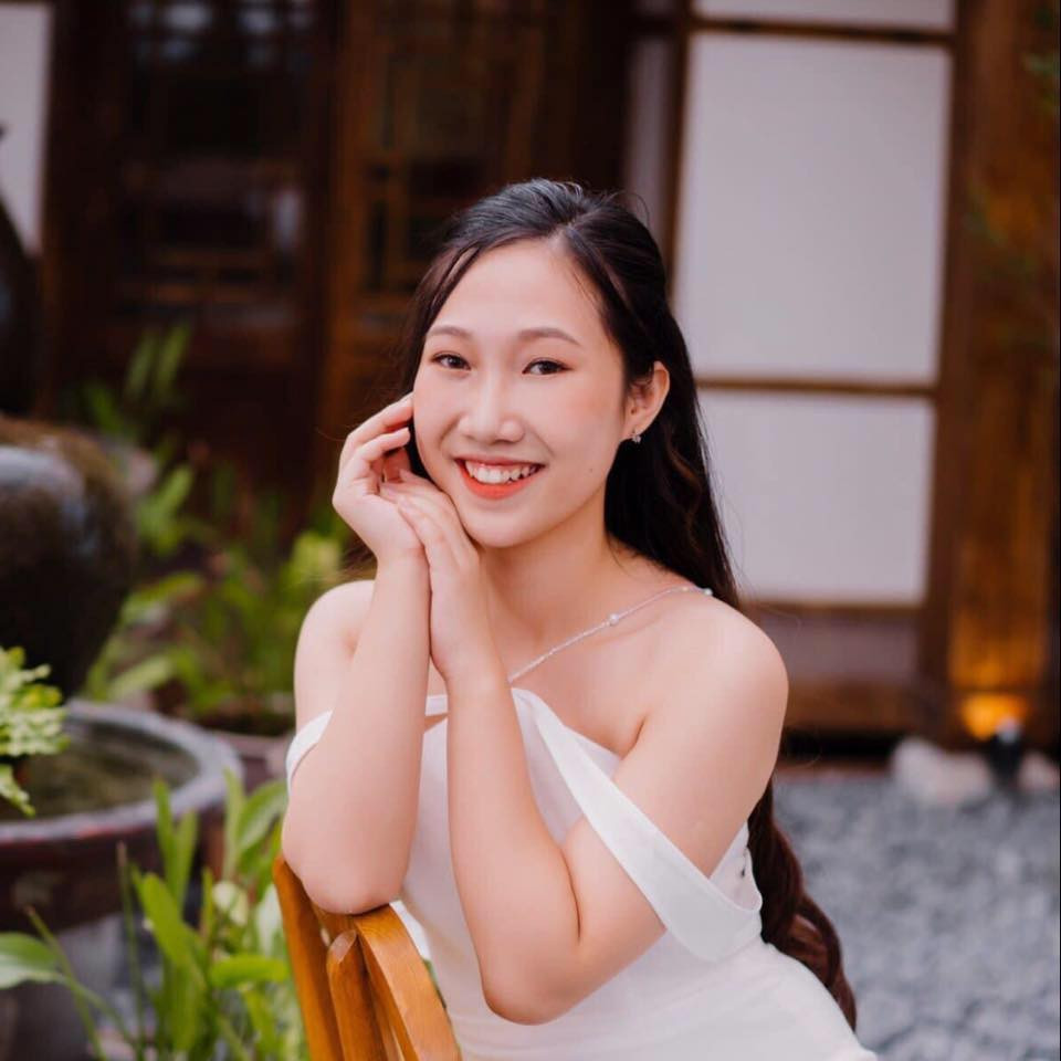 Võ Nguyễn Trà My (sinh năm 2003) là sinh viên năm hai Khoa Truyền thông và Văn hóa đối ngoại, Học viện Ngoại giao. Võ Nguyễn Trà My (sinh năm 2003) là sinh viên năm hai Khoa Truyền thông và Văn hóa đối ngoại, Học viện Ngoại giao.