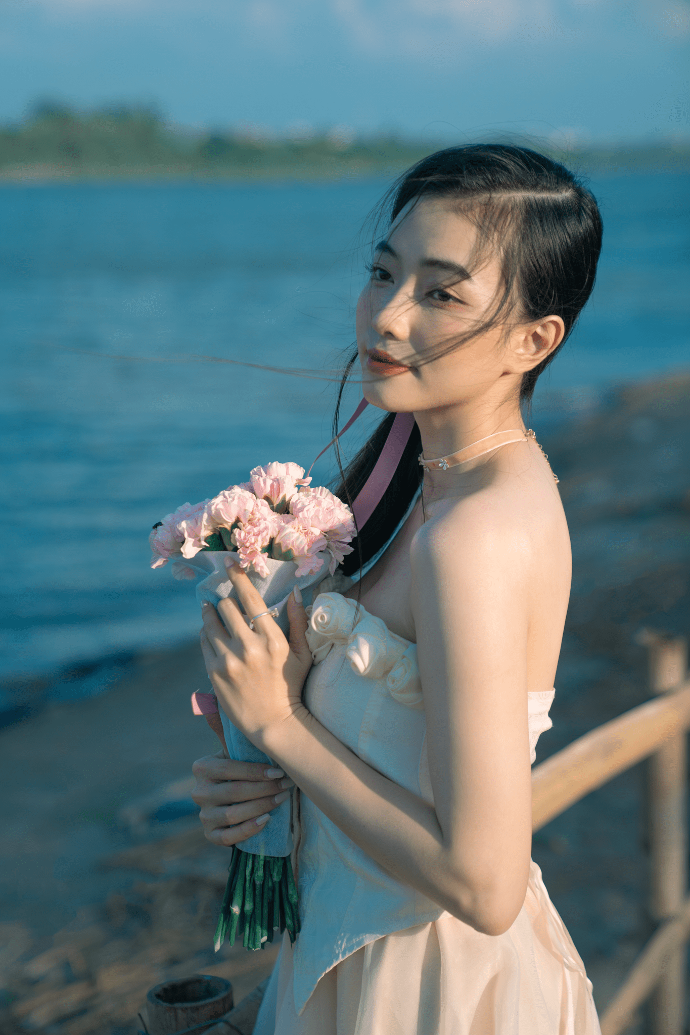 MC Ngọc Thụy luôn sẵn sàng học hỏi, đổi mới để xuất hiện trước khán giả với hình ảnh đa màu sắc hơn. MC Ngọc Thụy luôn sẵn sàng học hỏi, đổi mới để xuất hiện trước khán giả với hình ảnh đa màu sắc hơn.