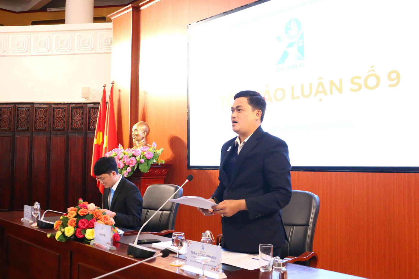 Đồng chí Trần Công Khánh - Ủy viên Ban Chấp hành Trung ương Đoàn, Bí thư Tỉnh đoàn, Chủ tịch Hội Sinh viên tỉnh Vĩnh Long, thay mặt đoàn Chủ trì phát biểu bế mạc.