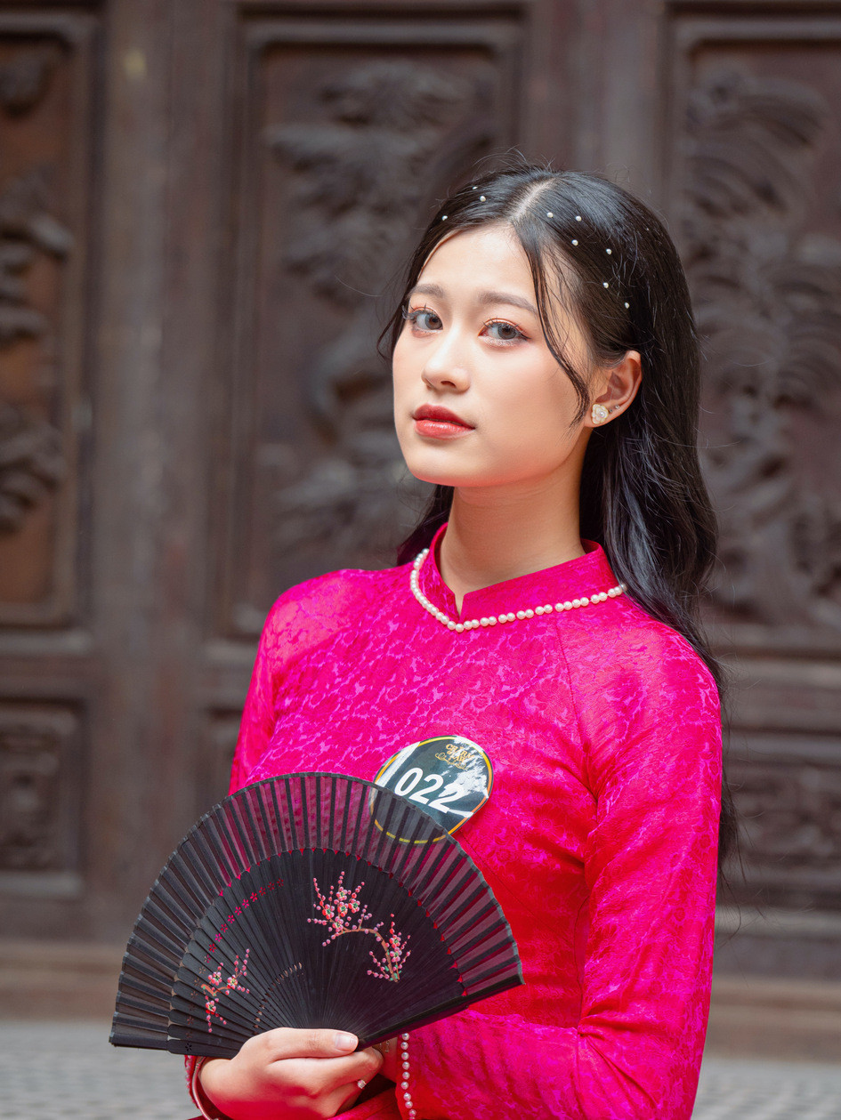 Nguyễn Mạnh Hà Phương - Hoa khôi Trường ĐH Luật Hà Nội.