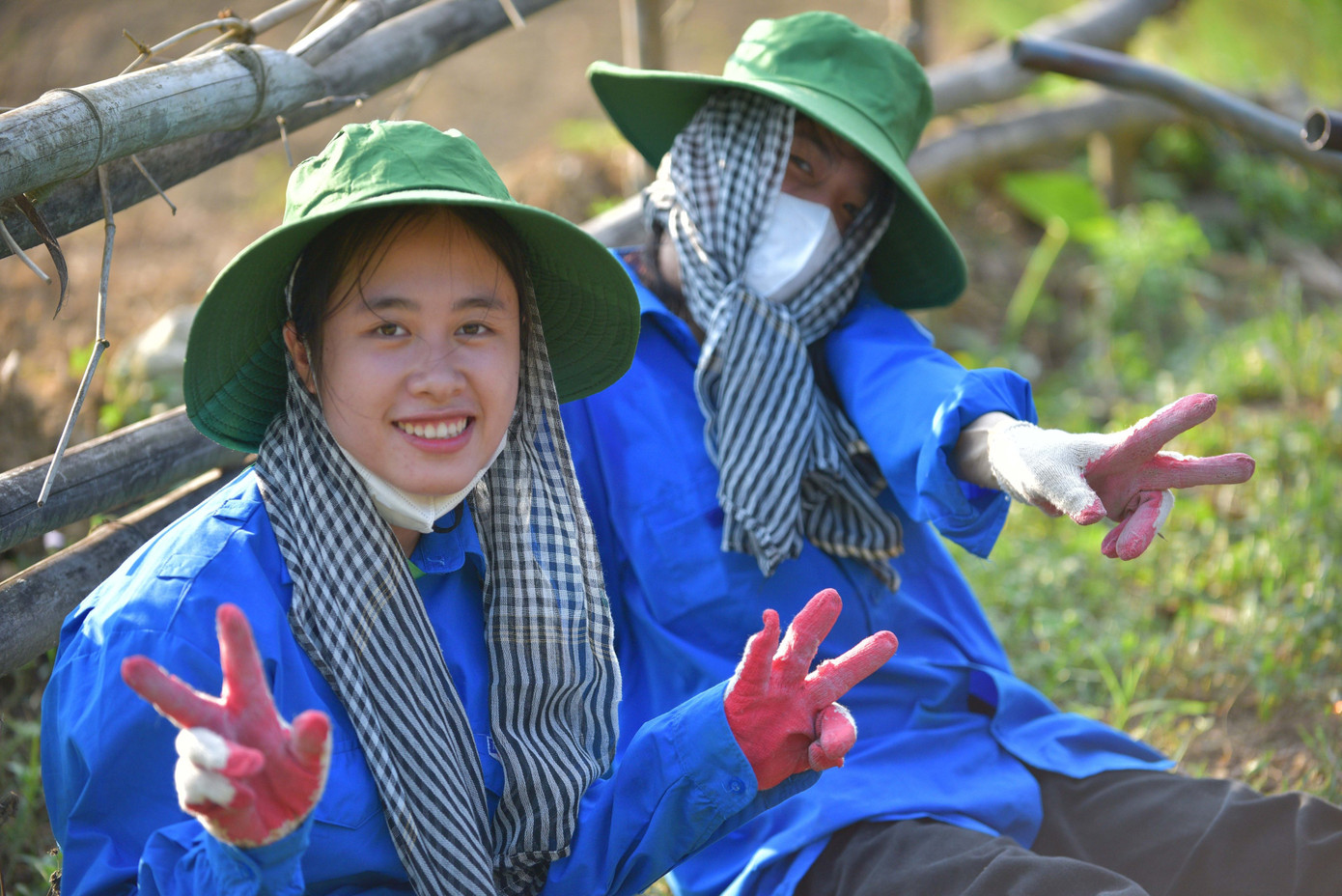 Cô gái nhỏ luôn tiên phong tham gia các hoạt động vì cộng đồng.