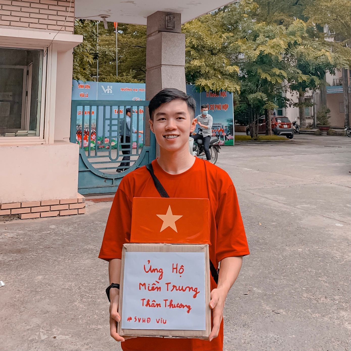 Ngoài ra, Hữu Trường cũng tích cực tham gia các hoạt động từ thiện. Ngoài ra, Hữu Trường cũng tích cực tham gia các hoạt động từ thiện.