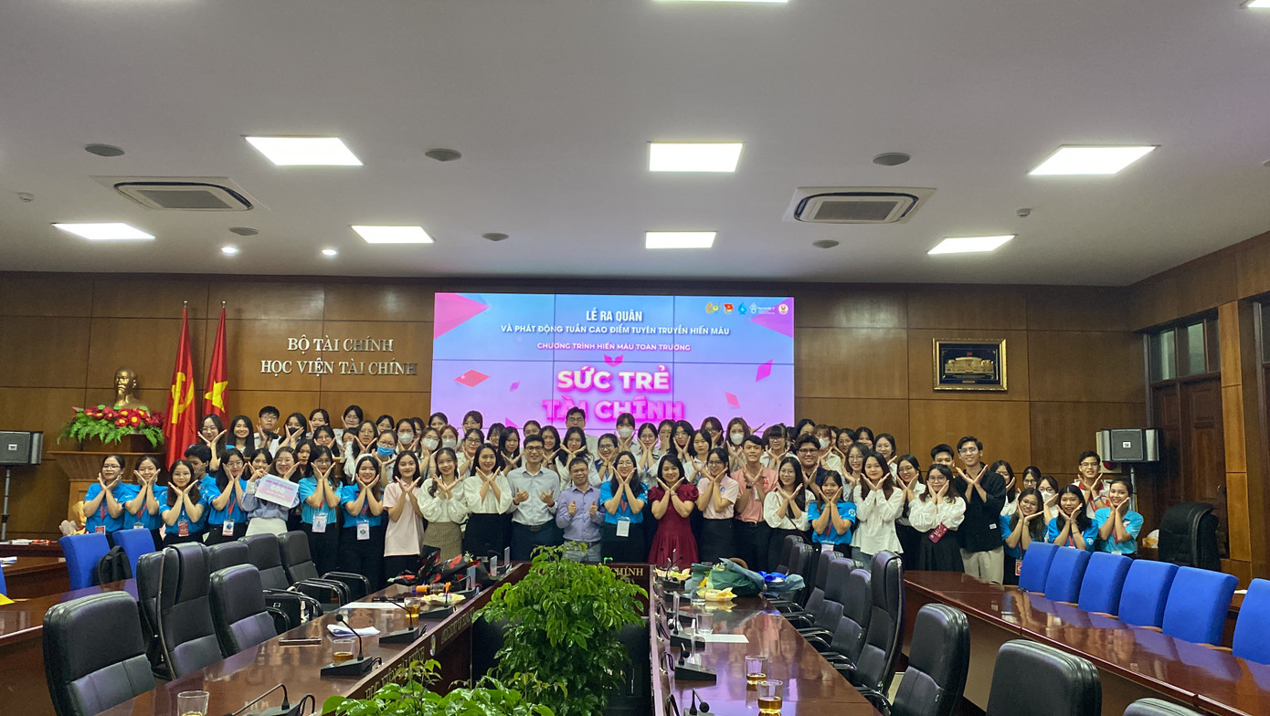 Lễ ra quân phát động tuần cao điểm chương trình hiến máu toàn trường Sức Trẻ Tài Chính. Lễ ra quân phát động tuần cao điểm chương trình hiến máu toàn trường Sức Trẻ Tài Chính.