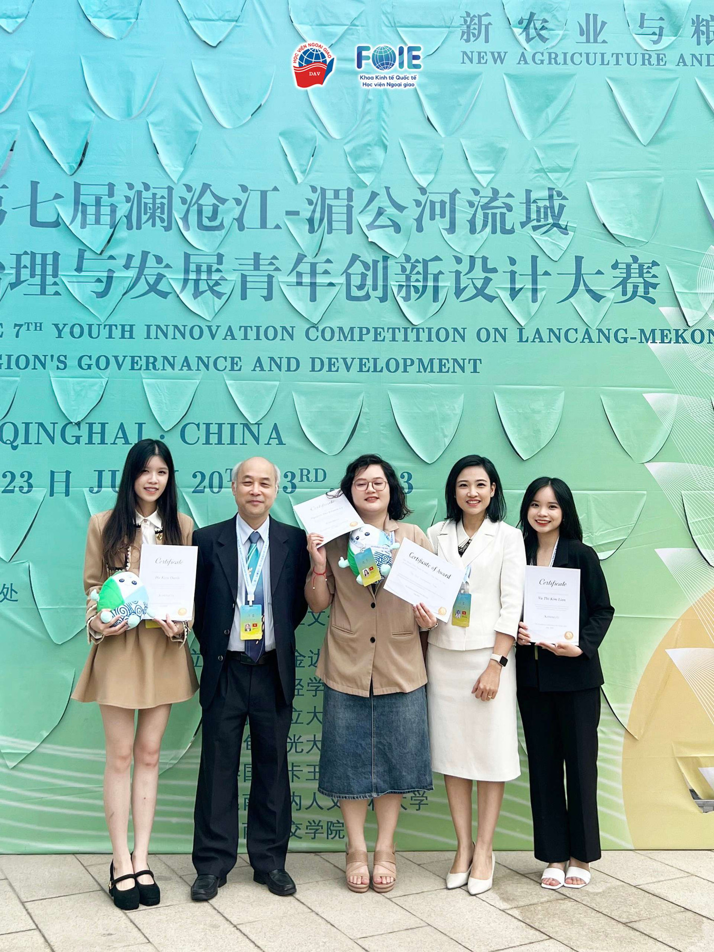 Đội thi Konnects với đề án phát triển ứng dụng giúp nông dân thu gom phụ phẩm nông nghiệp, tăng thu nhập và cung cấp kiến thức về nông nghiệp bền vững.