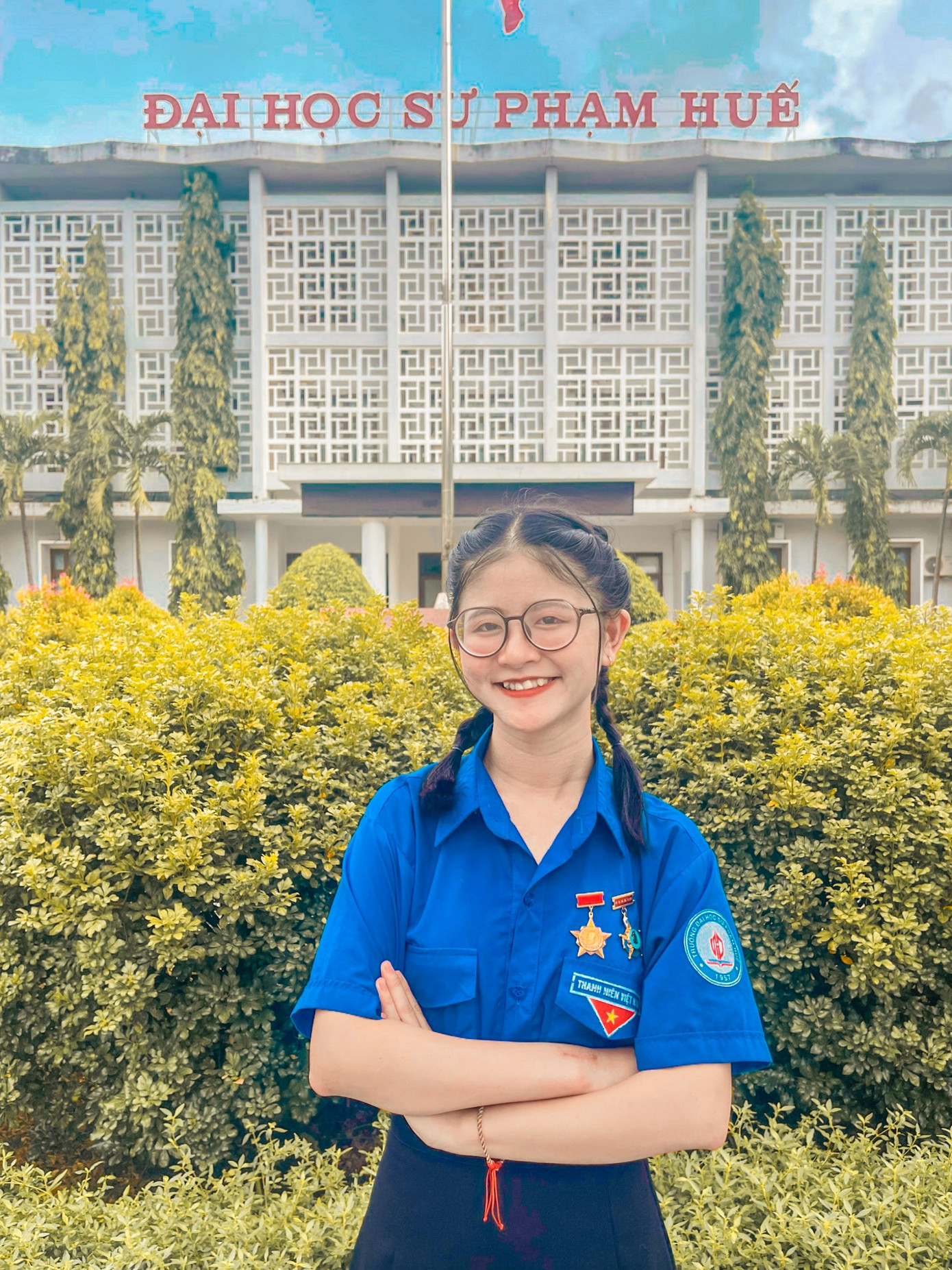 Nguyễn Cửu Thảo Nguyên (sinh năm 2002) là sinh viên khoa Giáo dục Tiểu học, trường Đại học Sư phạm, Đại học Huế. Nguyễn Cửu Thảo Nguyên (sinh năm 2002) là sinh viên khoa Giáo dục Tiểu học, trường Đại học Sư phạm, Đại học Huế.