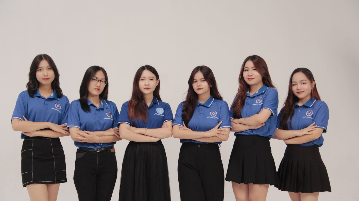 “Còn trẻ, còn khỏe, còn đủ sức hãy cống hiến hết mình”.