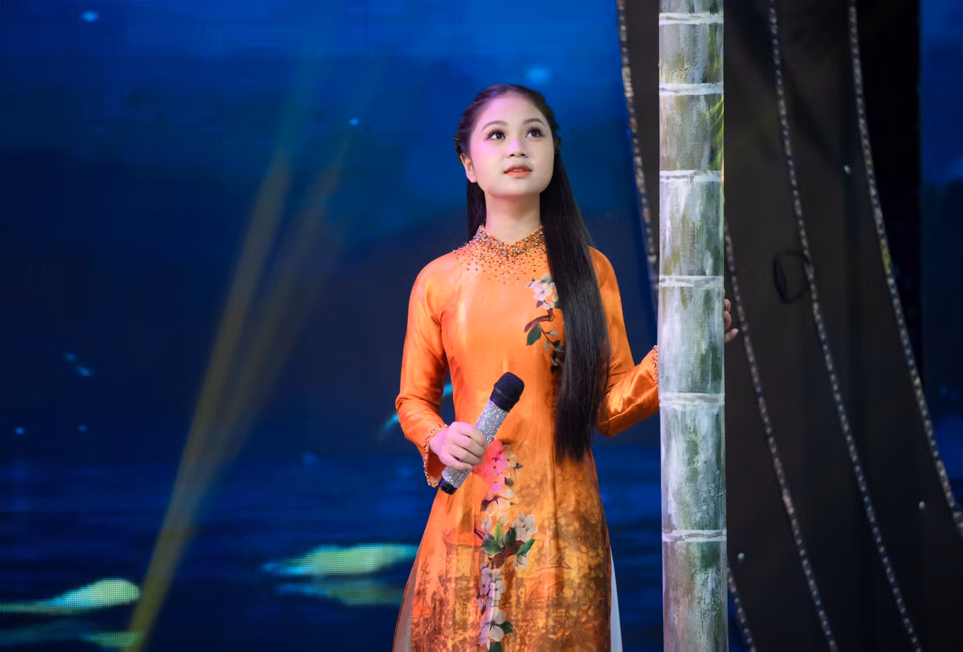 Hoài Phương sinh viên năm 2, Học Viện âm nhạc Huế. Hoài Phương sinh viên năm 2, Học Viện âm nhạc Huế.