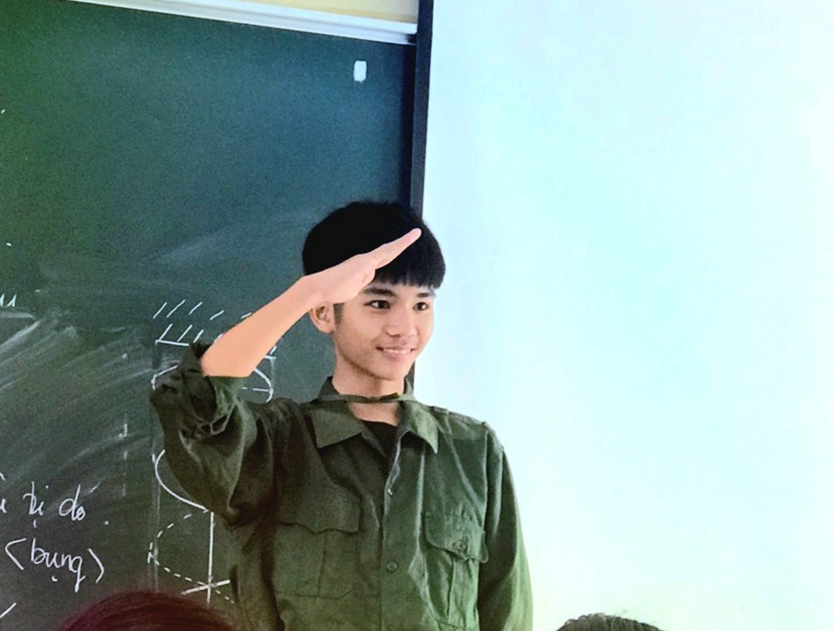 Lê Minh Hiếu tham gia các hoạt động tích cực của trường, lớp. (Ảnh NVCC) Lê Minh Hiếu tham gia các hoạt động tích cực của trường, lớp. (Ảnh NVCC)