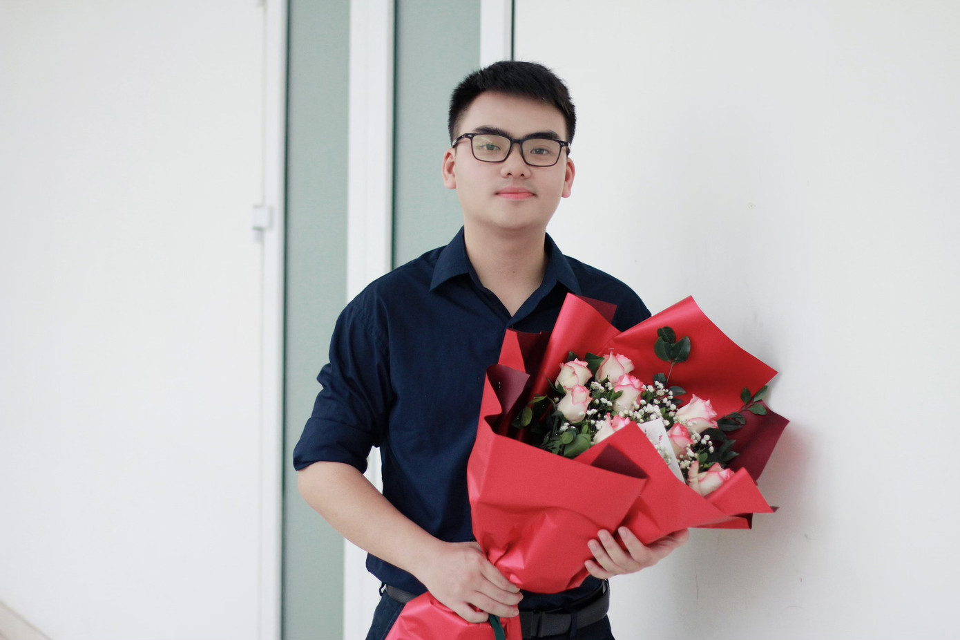 Cậu bạn chia sẻ bản thân đã nắm giữ chìa khóa thành công bởi sự chủ động, ý thức tự học. Cậu bạn chia sẻ bản thân đã nắm giữ chìa khóa thành công bởi sự chủ động, ý thức tự học.