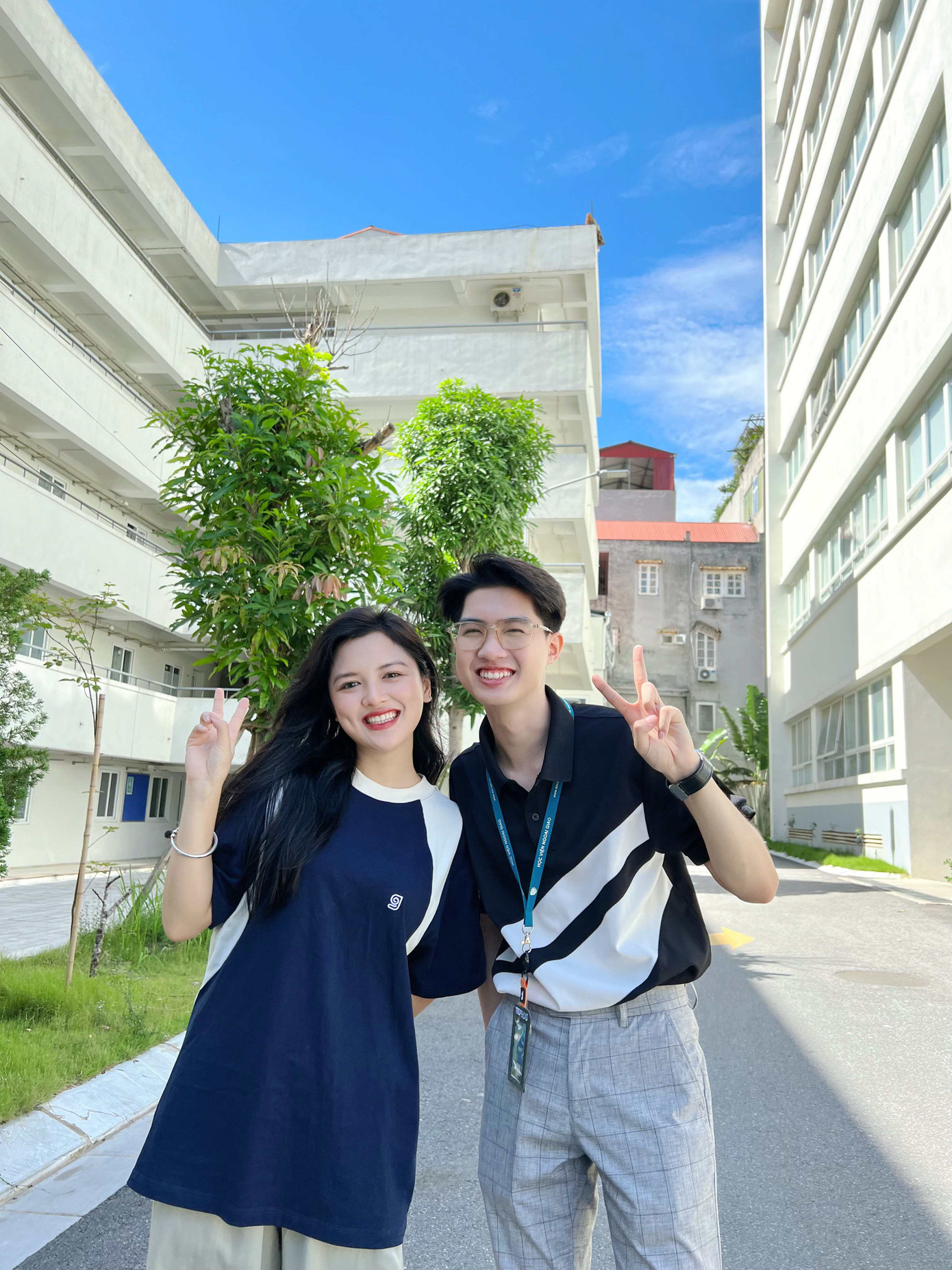 Bách cùng TikToker Puta Ăn Gì. Bách cùng TikToker Puta Ăn Gì.