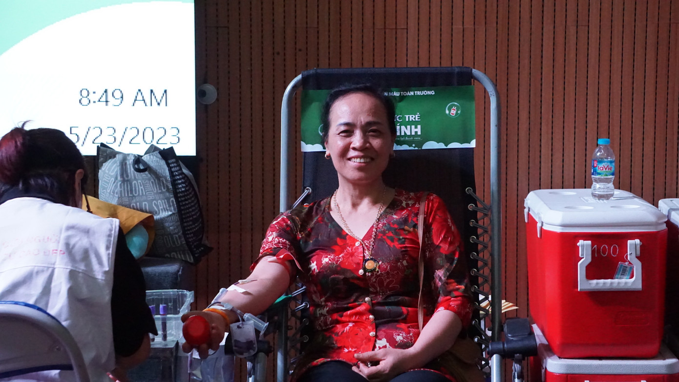 Hình ảnh các thầy cô của Học viện Tài chính tham gia hiến máu tại chương trình. Hình ảnh các thầy cô của Học viện Tài chính tham gia hiến máu tại chương trình.