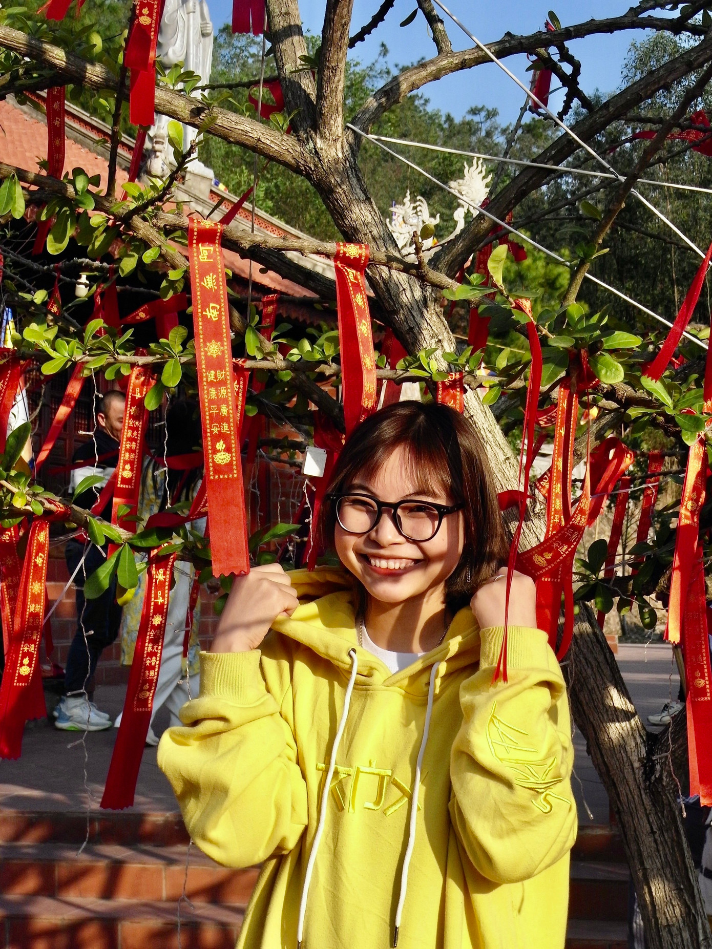 Lương Bảo Ngọc - sinh viên năm hai Đại học Quốc gia Hà Nội. Lương Bảo Ngọc - sinh viên năm hai Đại học Quốc gia Hà Nội.