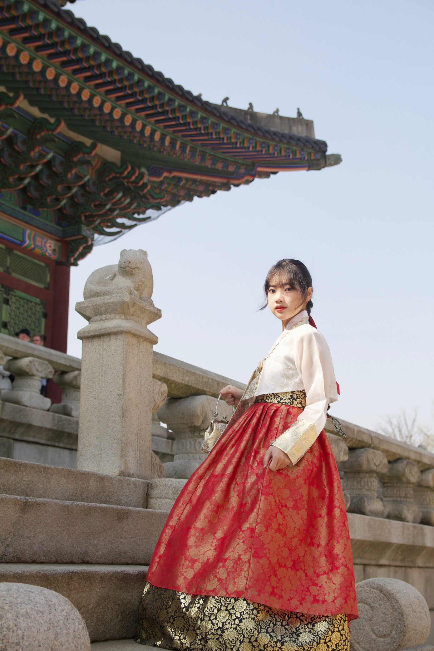 Hiện tại cô tìm nhiều phương pháp cải thiện tiếng Hàn như đi làm thêm ở các công ty Hàn Quốc hay làm quen với nhiều bạn người Hàn để luyện tập. Hiện tại cô tìm nhiều phương pháp cải thiện tiếng Hàn như đi làm thêm ở các công ty Hàn Quốc hay làm quen với nhiều bạn người Hàn để luyện tập.