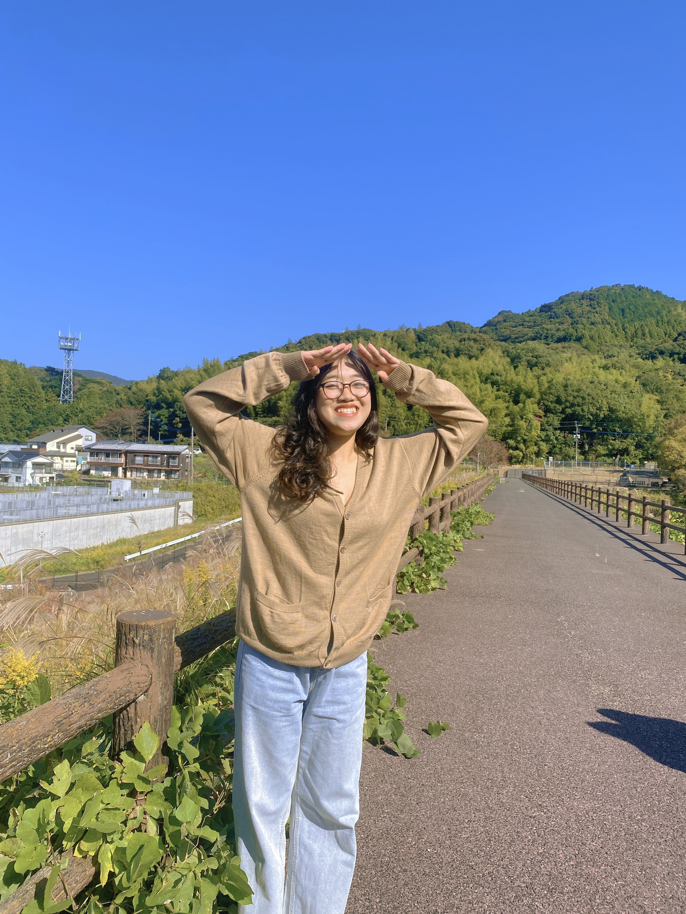 Hà Phương thích thú chia sẻ khi được học tập và làm việc cùng nhiều người bạn mới, được thể hiện bản thân, đi nhiều nơi, khám phá nhiều điều bổ ích, trau dồi kiến thức chuyên môn.