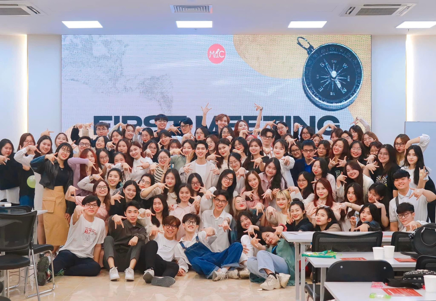 Buổi First Meeting với các thành viên MIC - CLB MC Học viện Ngoại giao nhiệm kỳ 2022-2023. Buổi First Meeting với các thành viên MIC - CLB MC Học viện Ngoại giao nhiệm kỳ 2022-2023.