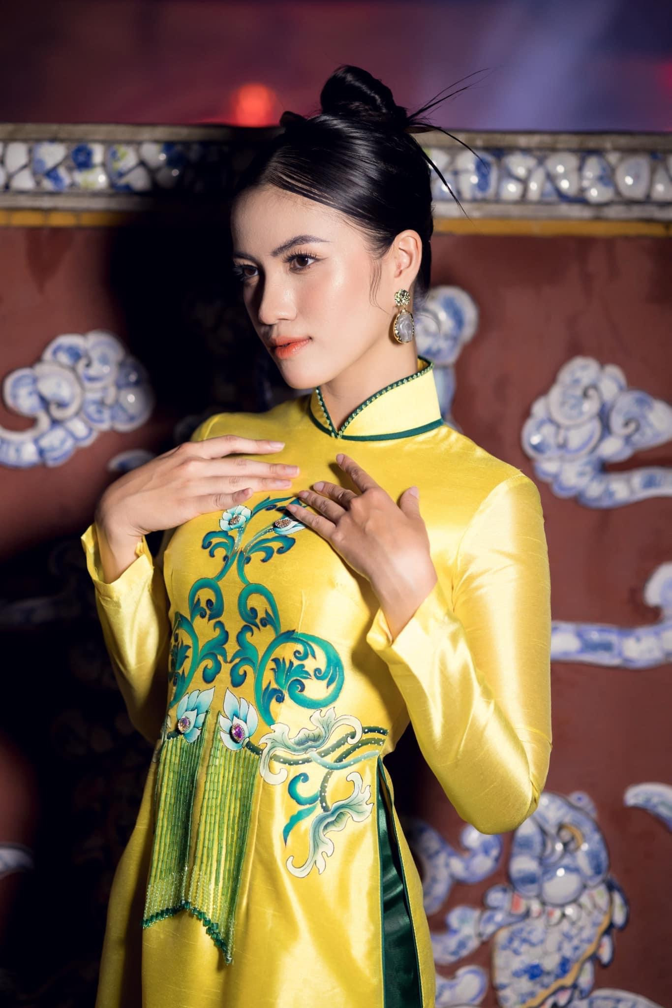 Cô nàng được nhiều người yêu mến khi trở thành Á Khôi 1 cuộc thi “Tìm kiếm Đại sứ sinh viên ĐH Đà Nẵng - Miss & Mr UD-2022”.