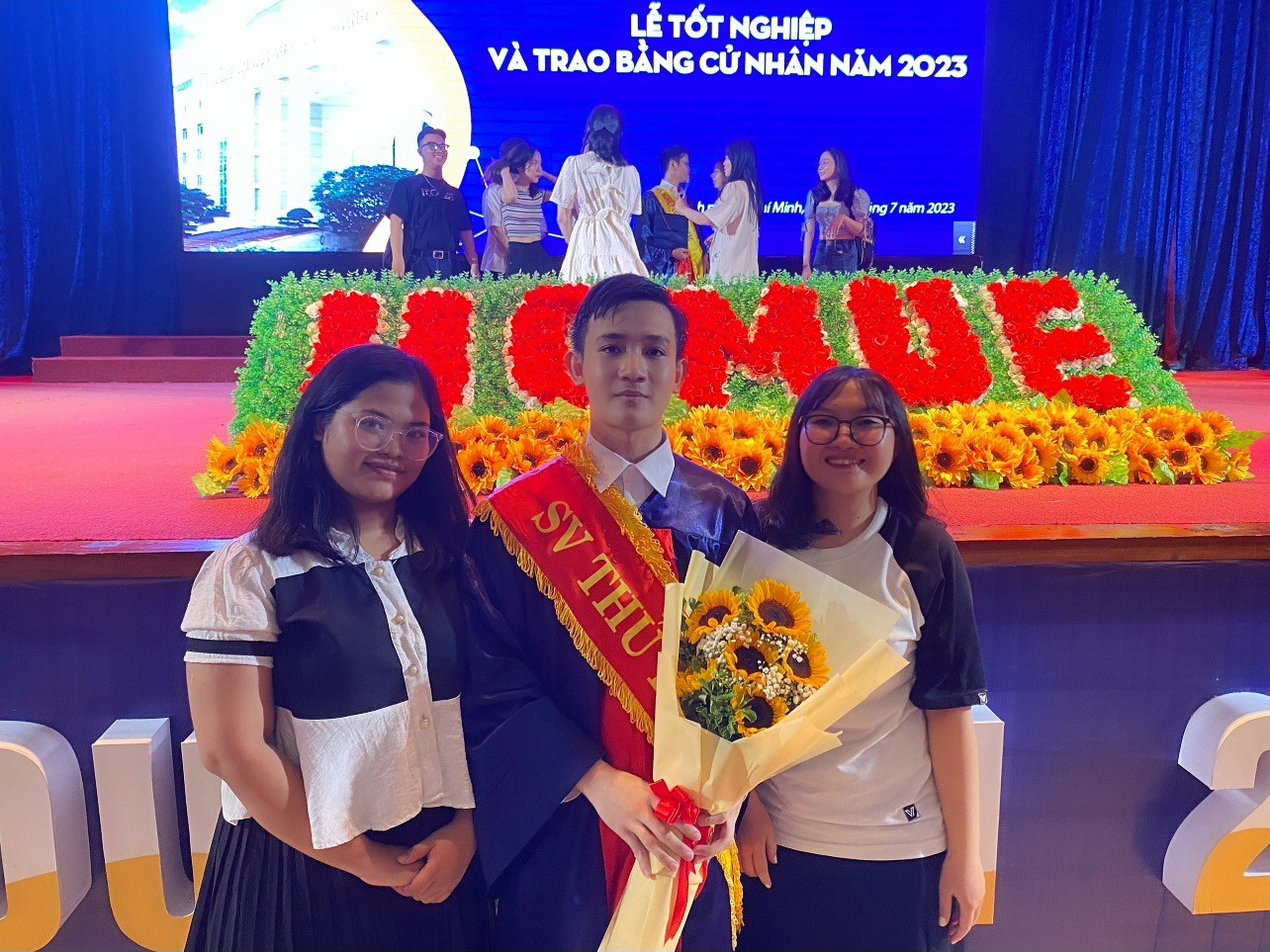 Minh Quân chọn cách chia sẻ với những người bạn để bản thân có thêm động lực sống và sự tự tin.