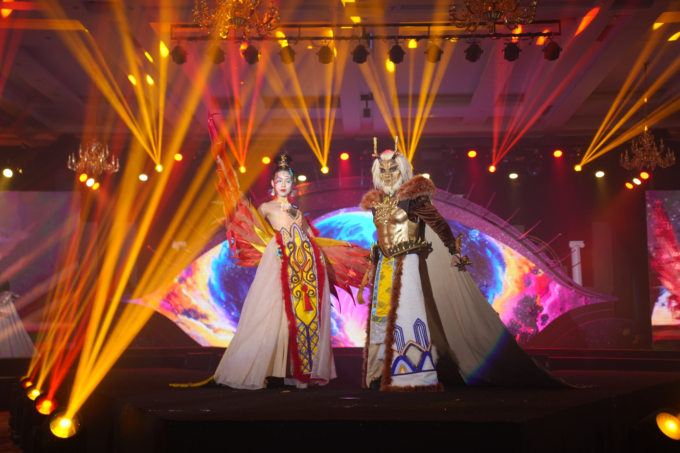 Người mẫu trình diễn bài thi của Phương Nhi trong cuộc thi Vietnam Virtual Face 2023. Người mẫu trình diễn bài thi của Phương Nhi trong cuộc thi Vietnam Virtual Face 2023.