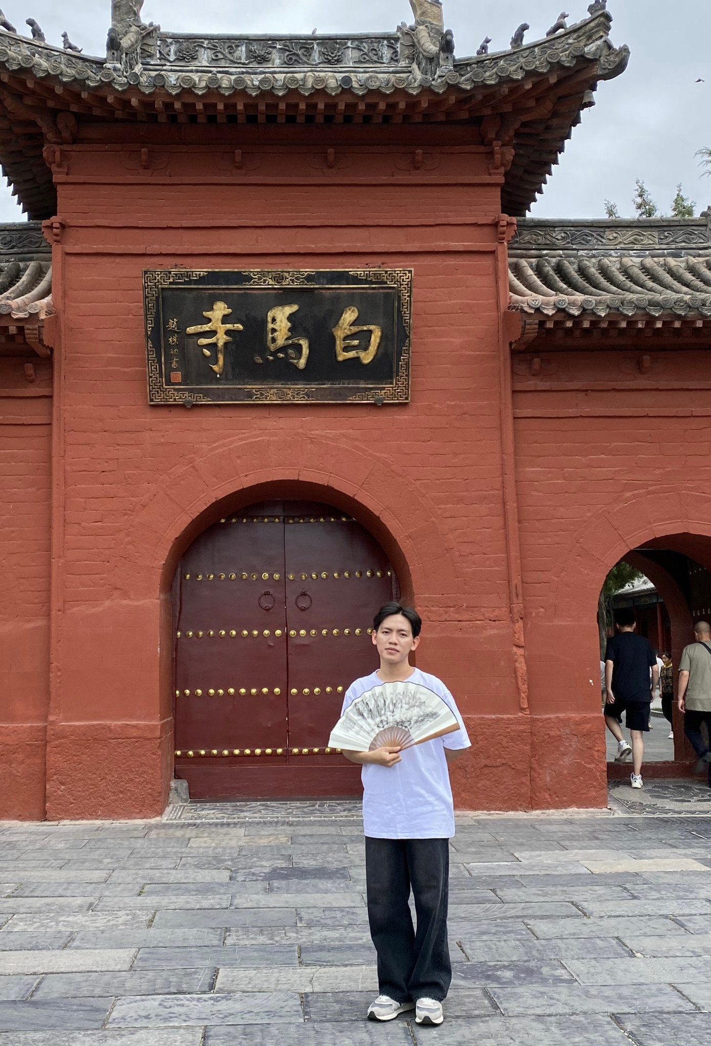 Ảnh chụp tại Chùa Bạch Mã, Lạc Dương, Hà Nam, Trung Quốc. Ảnh chụp tại Chùa Bạch Mã, Lạc Dương, Hà Nam, Trung Quốc.