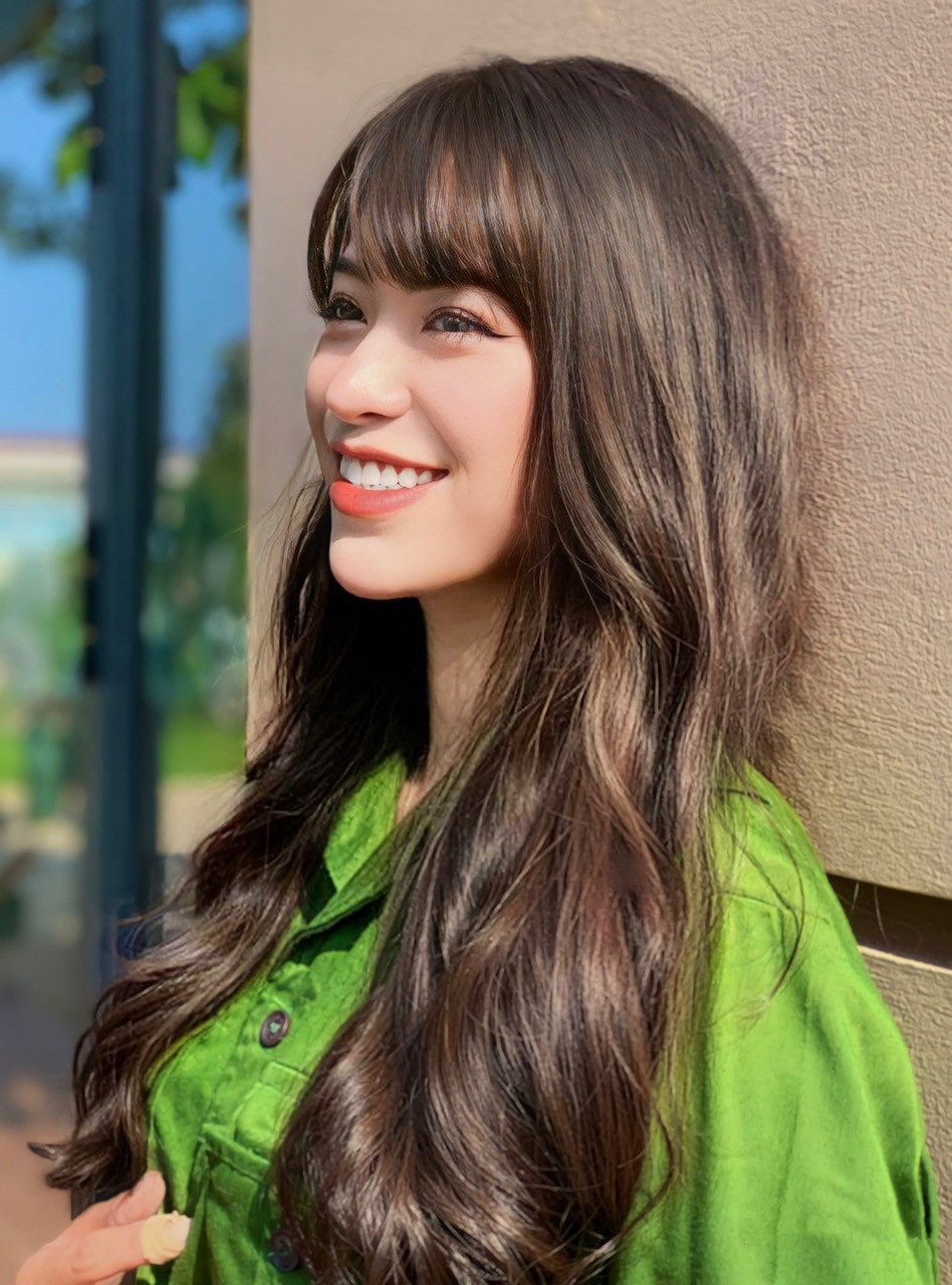 Với Hà Thu, gia đình chính là nguồn năng lượng sống dồi dào khiến cô luôn muốn phấn đấu, cố gắng nhiều hơn trong cuộc sống.