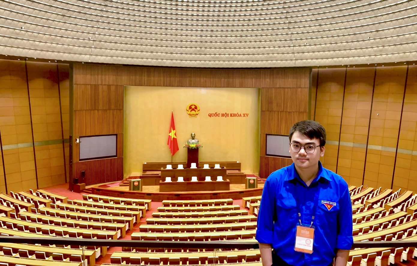 Theo Minh Hiếu, chúng ta còn trẻ nên chúng ta có rất nhiều đặc quyền cho bản thân. Đặc biệt khi còn đang học hỏi, chúng ta được phép sai. Theo Minh Hiếu, chúng ta còn trẻ nên chúng ta có rất nhiều đặc quyền cho bản thân. Đặc biệt khi còn đang học hỏi, chúng ta được phép sai.