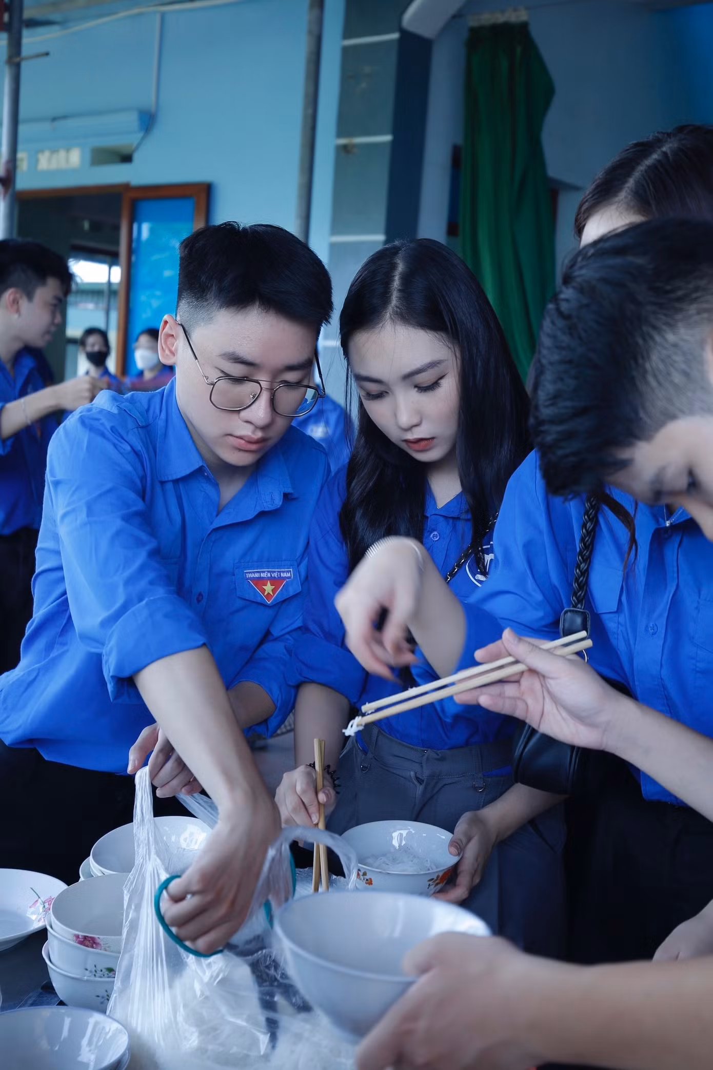 Khánh Quỳnh tham gia tình nguyện tại Mái ấm Thánh Tâm.