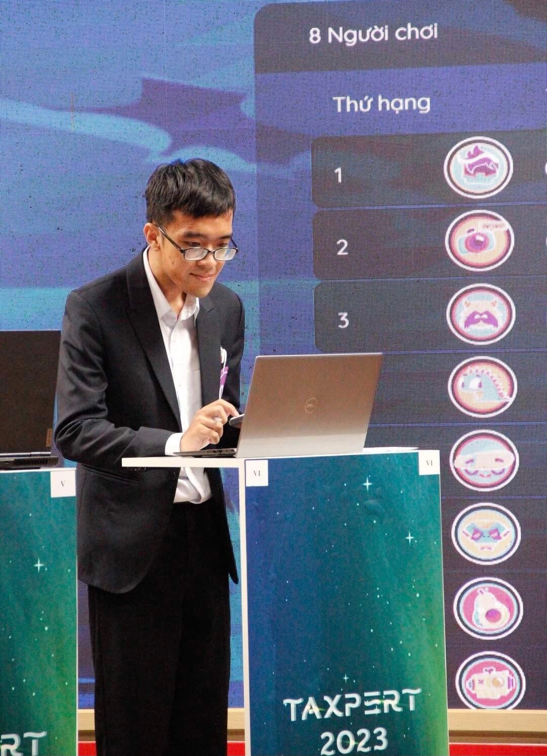 Vũ tại cuộc thi TaXpert 2023 do CLB CFAA do trường ĐH Ngoại thương tổ chức. Vũ tại cuộc thi TaXpert 2023 do CLB CFAA do trường ĐH Ngoại thương tổ chức.