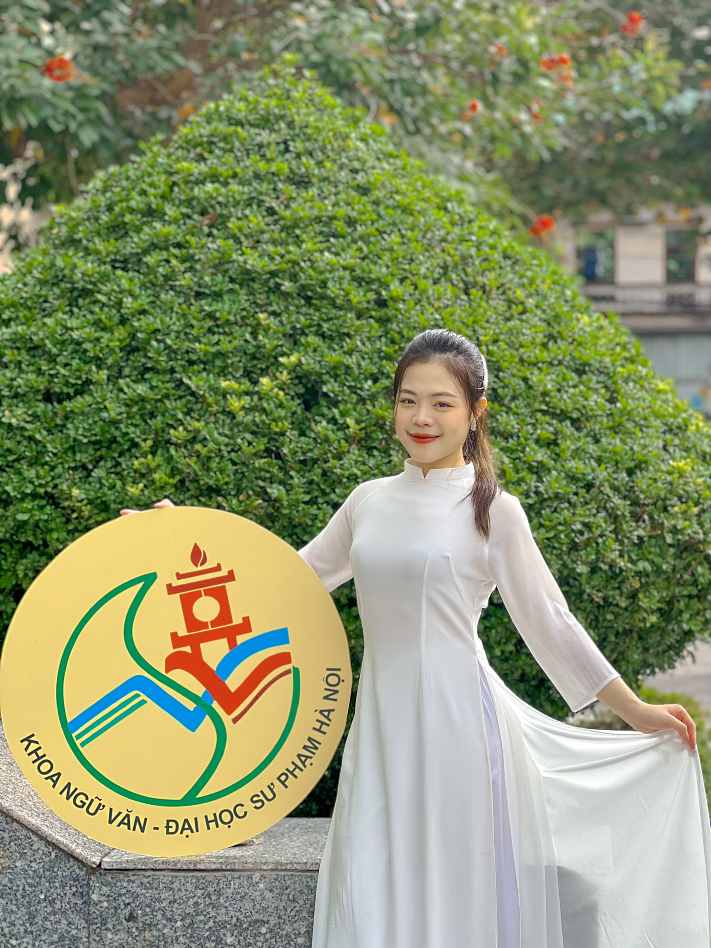 Thái Bảo tham dự Hội thi Nghiệp vụ sư phạm - Sân khấu hóa (Người Văn khoa).