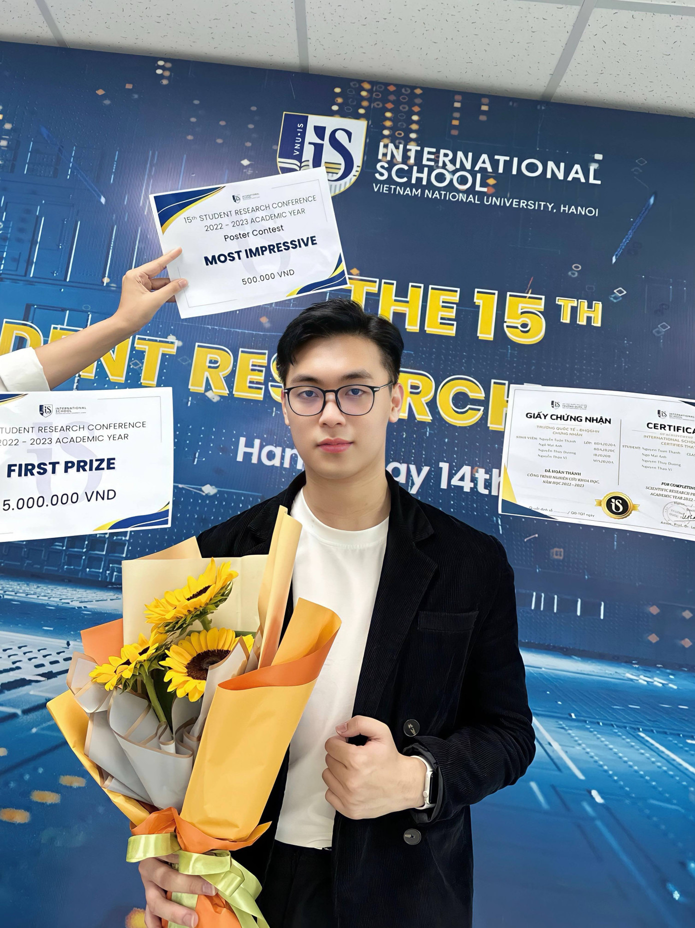 Tuấn Thành chinh phục giải Nhất tại Hội nghị Nghiên cứu khoa học.