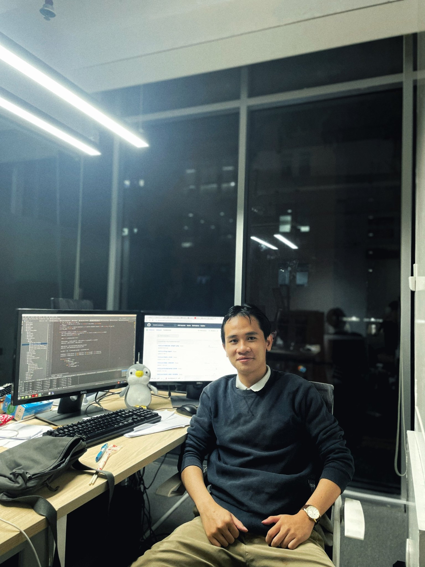 Nguyễn Hưng Quang Khải (sinh năm 2000) đang là nghiên cứu sinh ngành Toán tài chính tại Đại học Manchester, Anh Quốc với học bổng toàn phần dài 3,5 năm.