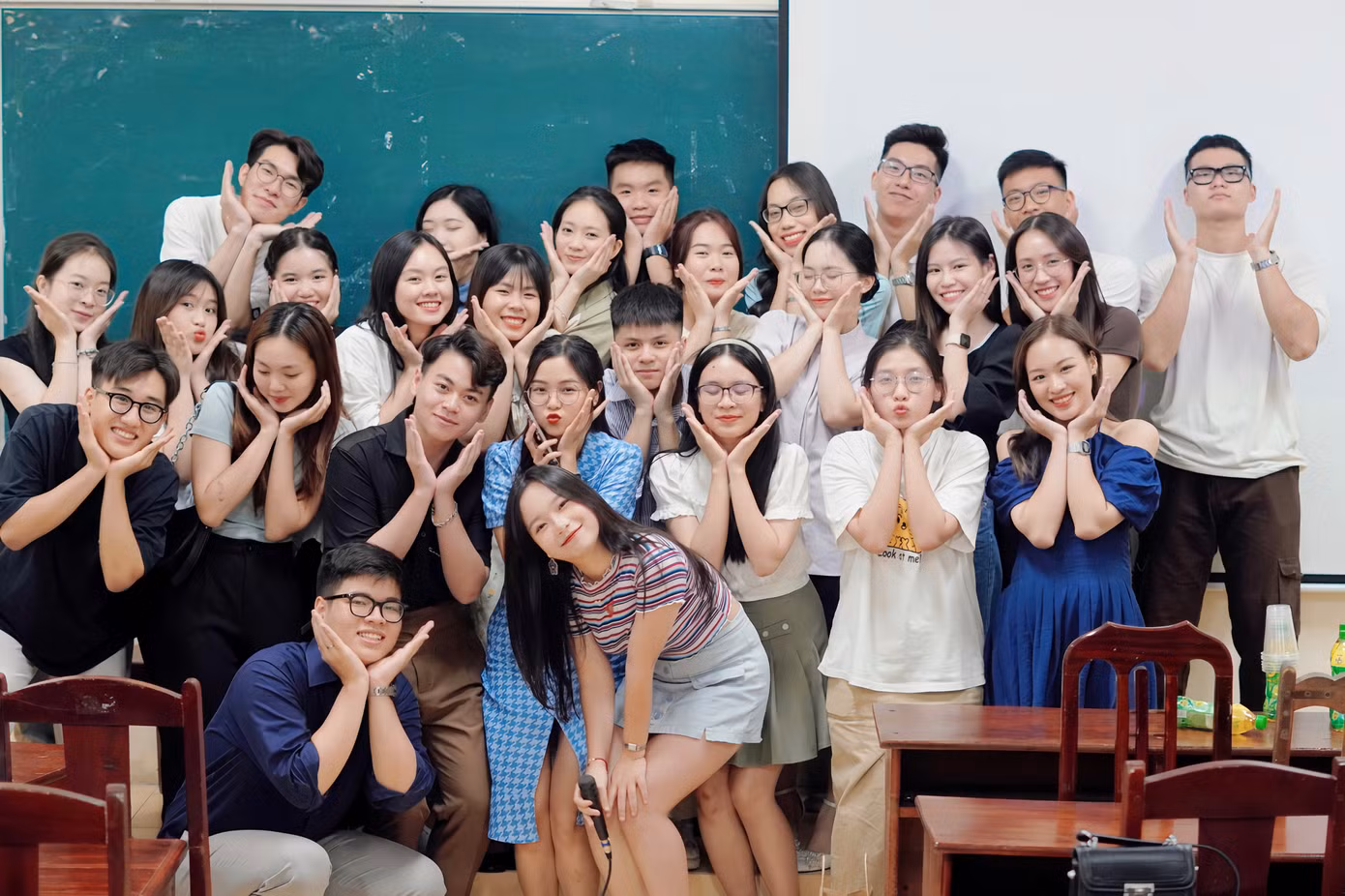 Thành viên CLB MC Học viện Báo chí và Tuyên truyền.