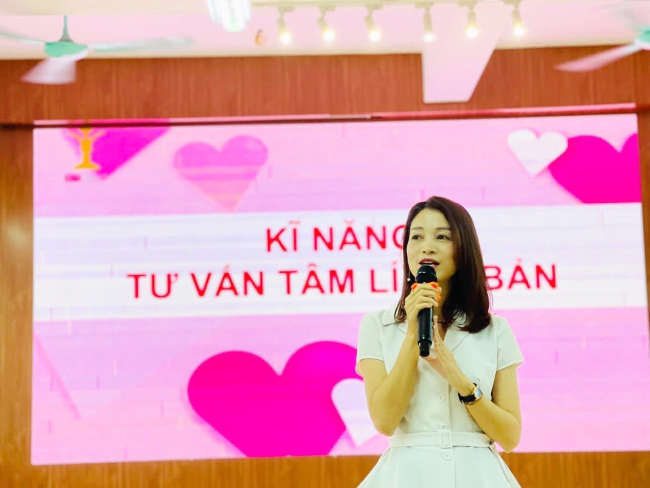 Theo Th.S NCS Nguyễn Thúy Quỳnh, Giảng viên khoa Tâm lý, Trường Đại học Sư phạm Hà Nội: "Nếu sức mạnh của bản thân đủ lớn, mọi sóng gió rồi sẽ sớm qua đi"