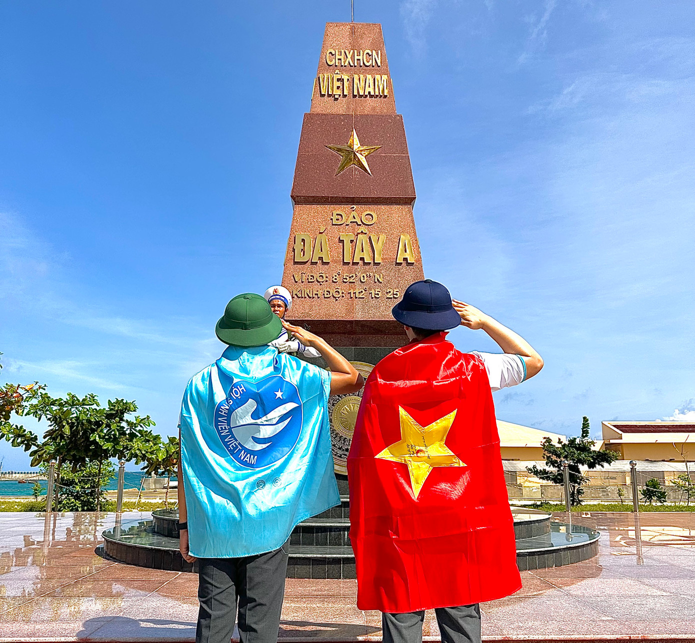 Cột mốc đảo Đá Tây A.