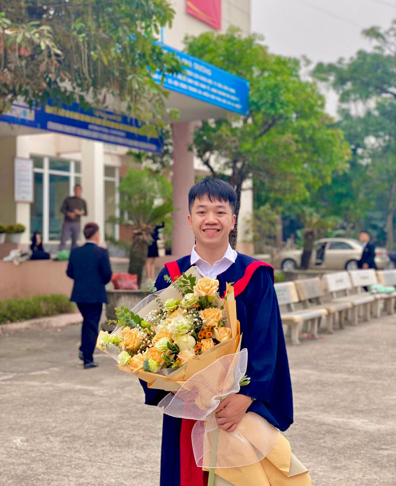 Tích cực, nỗ lực, phấn đấu trong học tập và rèn luyện.