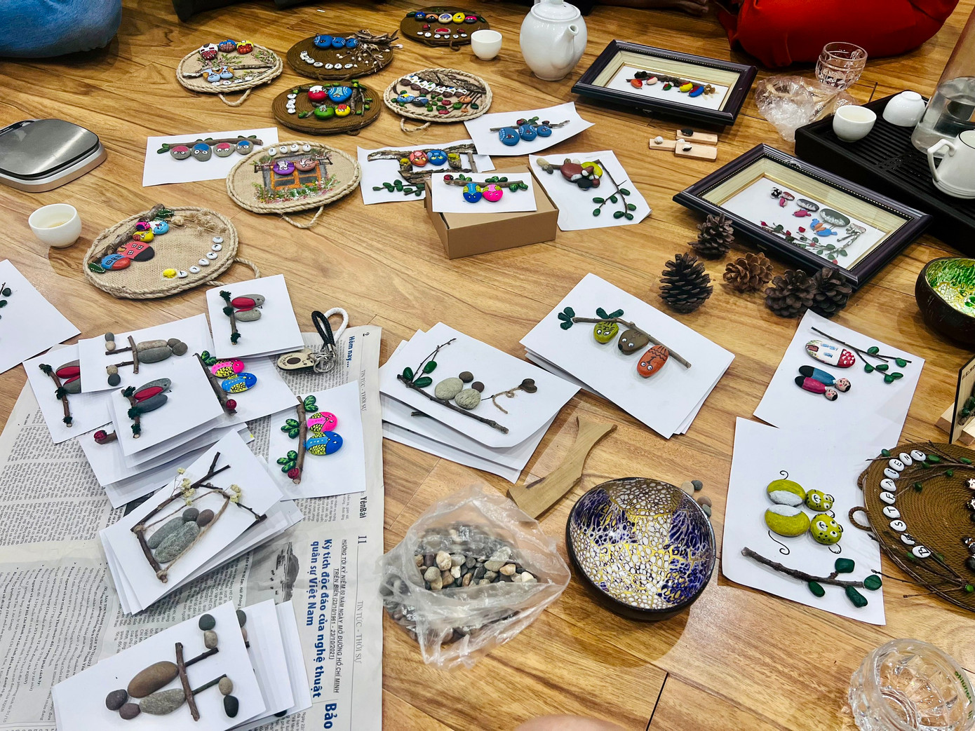 Nhiều sản phẩm đã tới tay người tiêu dùng, mang lại giá trị nghệ thuật, giá trị tinh thần cho cộng đồng. Nhiều sản phẩm đã tới tay người tiêu dùng, mang lại giá trị nghệ thuật, giá trị tinh thần cho cộng đồng.