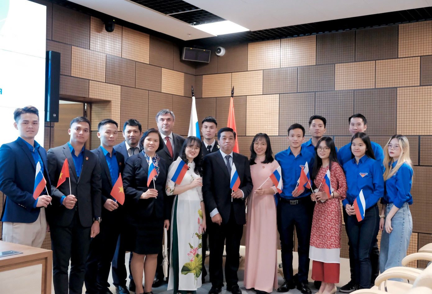 Tham dự diễn đàn thanh niên Việt – Nga năm 2021.