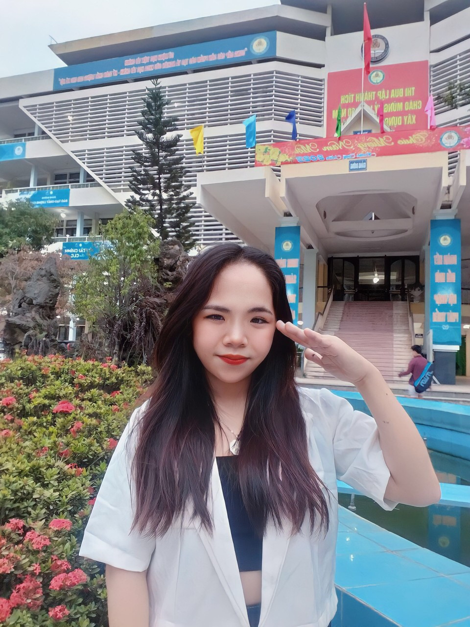 Phùng Thị Hằng, sinh viên năm 3 Học viện Tài chính. Phùng Thị Hằng, sinh viên năm 3 Học viện Tài chính.