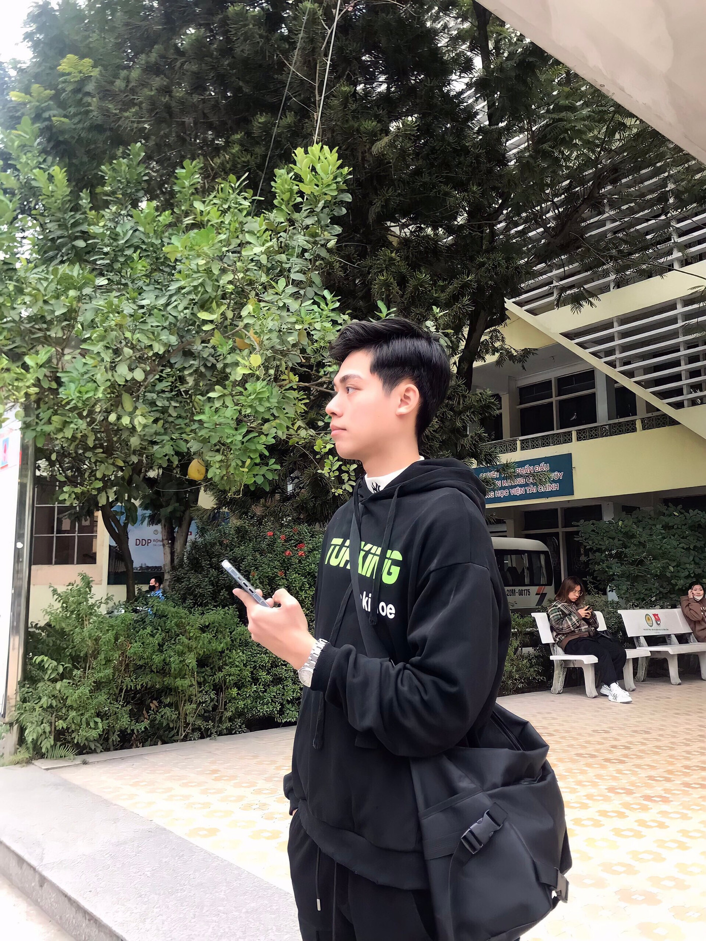 Theo Trường, mỗi người chúng ta gặp đều đem lại cho ta những trải nghiệm quý báu. Theo Trường, mỗi người chúng ta gặp đều đem lại cho ta những trải nghiệm quý báu.