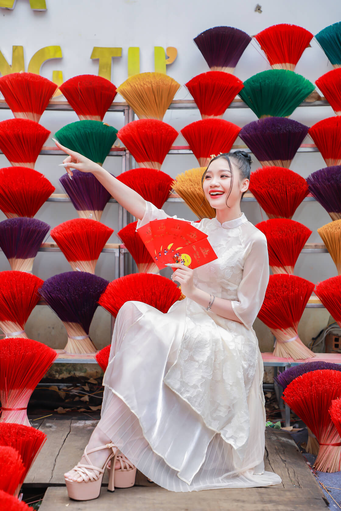 Á khôi 1 Nguyễn Thị Hoài Phương. Á khôi 1 Nguyễn Thị Hoài Phương.