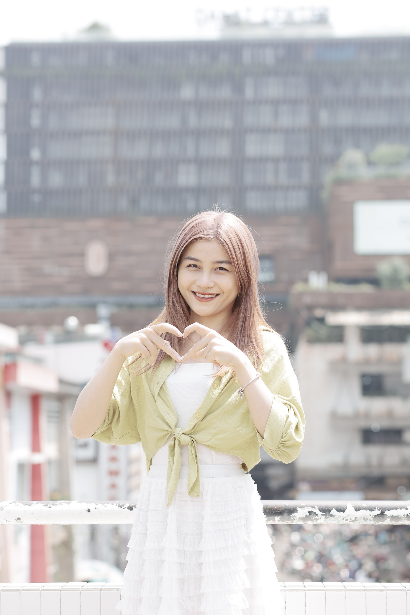 Lan Anh đang sở hữu kênh Tiktok gần 800 nghìn người theo dõi và Fanpage Facebook 32 nghìn người theo dõi.